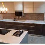 Two Tone Kitchen in Capaccino & Oxyde with Quartz Tops