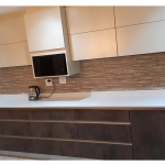 Two Tone Kitchen in Capaccino & Oxyde with Quartz Tops